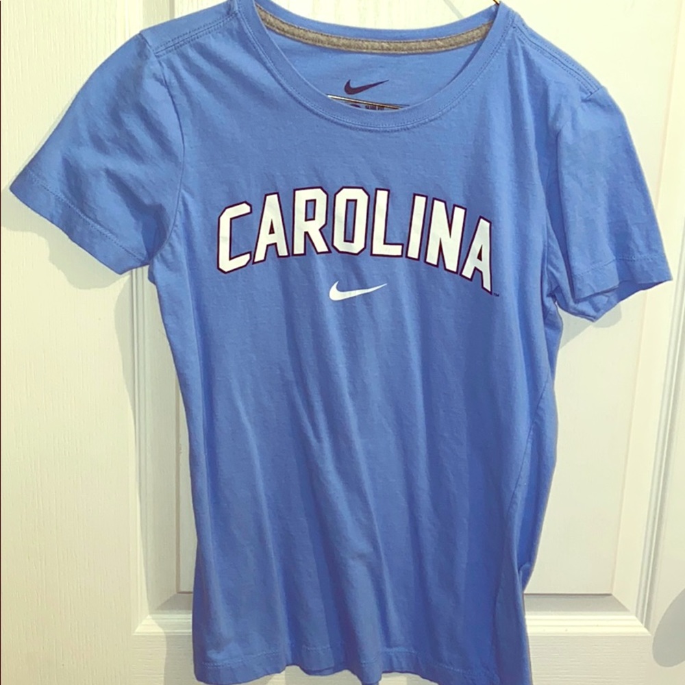 Nike Carolina Shirt